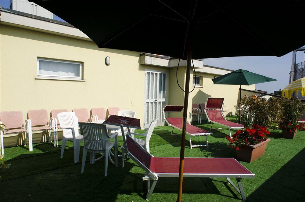 Hotel Olympic Milano Marittima Exterior foto