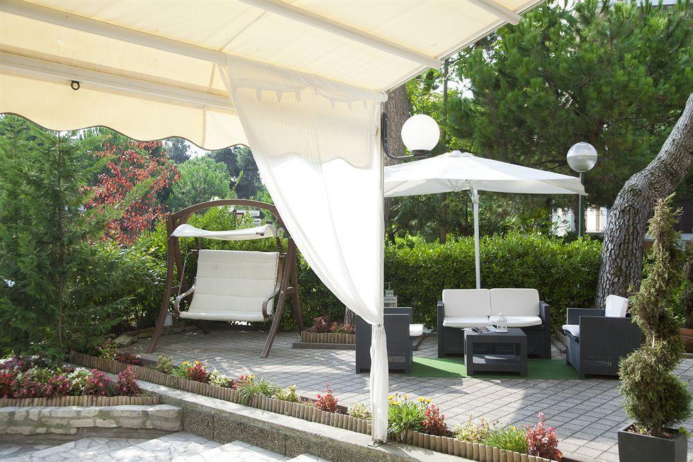 Hotel Olympic Milano Marittima Exterior foto